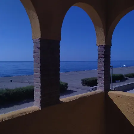 Holiday home Adosado En La Bahia de Casares